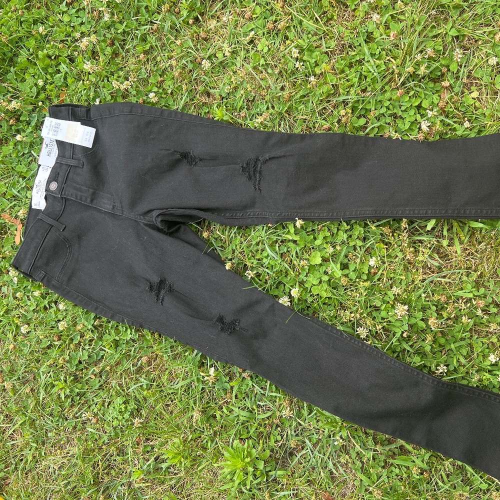 Hollister Jeans. Kids size 1. 25 waist. Black. NWT